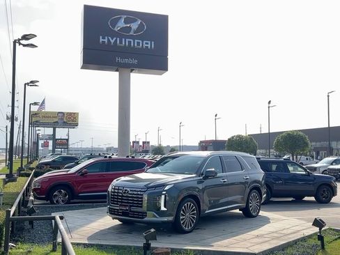 Used 2024 Hyundai Palisade Calligraphy image 41
