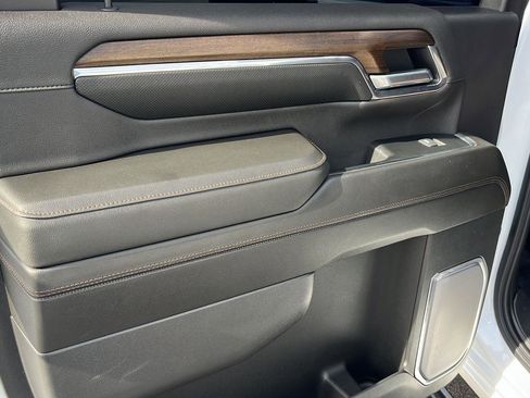 Used 2024 Chevrolet Silverado 2500 High Country w/ High Country Premium Package image 23