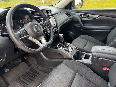 Used 2017 Nissan Rogue S image 12