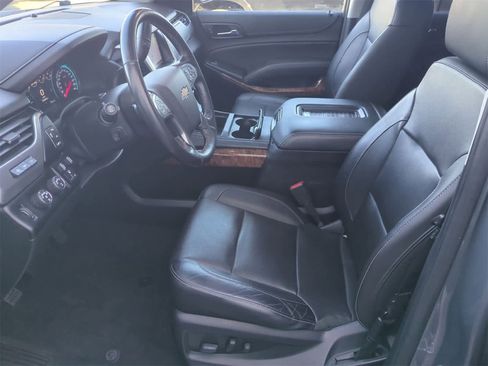 Used 2020 Chevrolet Suburban Premier image 16