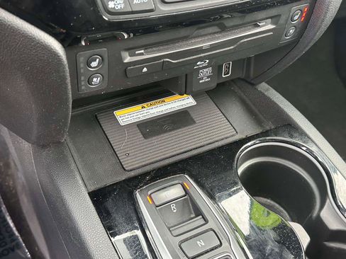 Used 2019 Honda Pilot Elite image 32