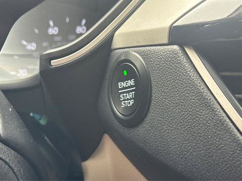 Used 2020 Ford Escape SEL FWD image 21