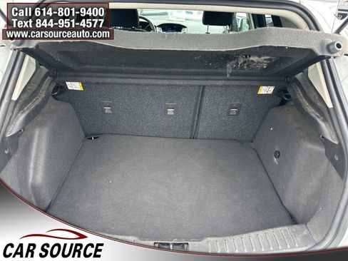 Used 2016 Ford Focus SE FWD image 6