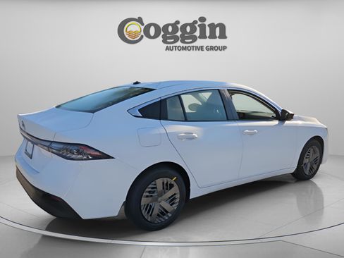 New 2026 Nissan Sentra SV w/ Floor Mat Package FWD image 5
