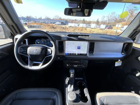 New 2025 Ford Bronco Outer Banks image 12