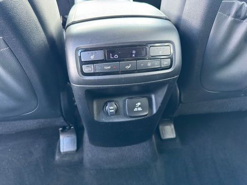Used 2022 Hyundai Palisade SEL w/ 8P Bench Seat Package image 14
