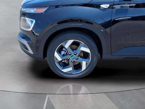 New 2026 Hyundai Venue SEL FWD image 15