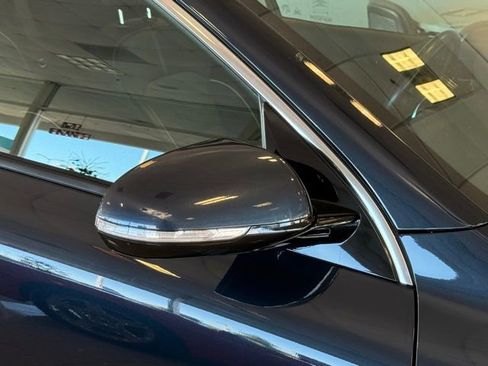 Used 2022 Kia Niro EX image 11