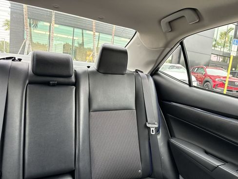 Used 2017 Toyota Corolla SE w/ SE Premium Package image 20