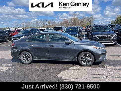 Certified 2023 Kia Forte LXS image 4