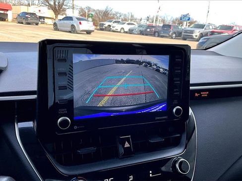 Used 2022 Toyota Corolla LE image 21