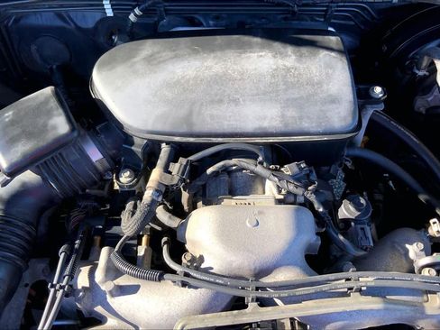 Used 2010 Subaru Forester 2.5X Premium image 30