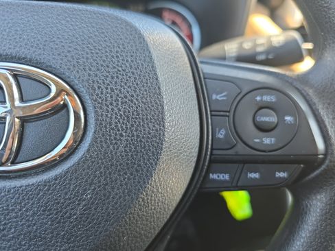 Used 2023 Toyota RAV4 LE image 18