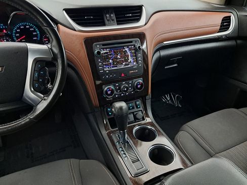 Used 2015 Chevrolet Traverse LT image 11