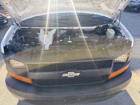 Used 2017 Chevrolet Express 2500 2500 3dr Cargo Van image 20