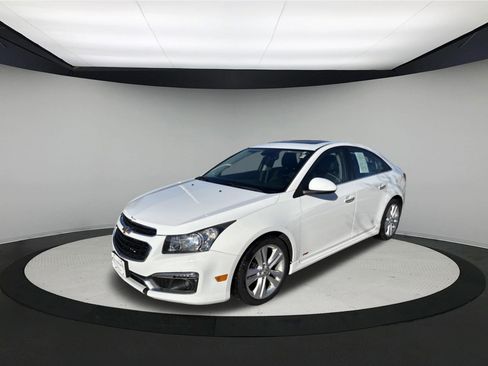 Used 2015 Chevrolet Cruze LTZ w/ Sun, Sound and Sport Package image 3