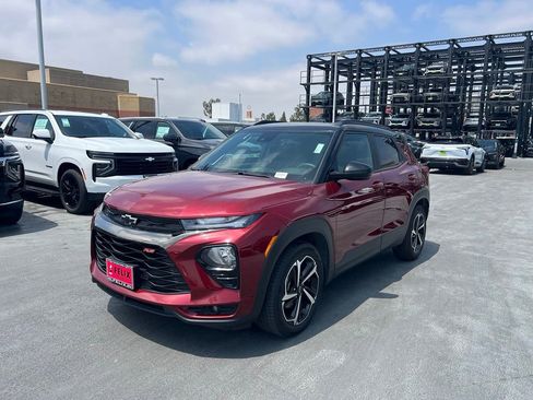 Used 2023 Chevrolet TrailBlazer RS w/ Sun and Liftgate Package FWD image 1
