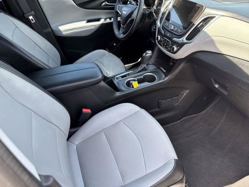 Used 2018 Chevrolet Equinox Premier FWD image 37