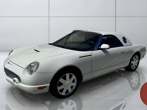 Used 2002 Ford Thunderbird RWD image 3