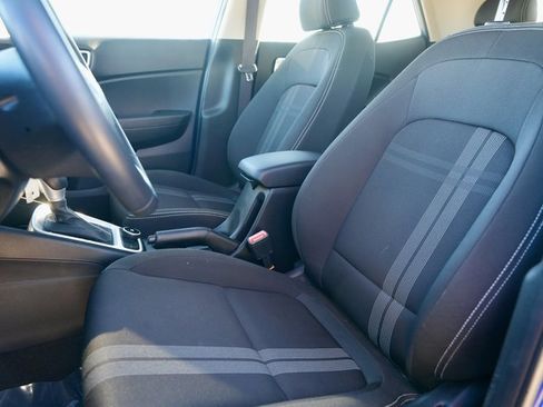 Used 2022 Hyundai Venue SEL w/ Cargo Package image 13