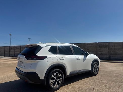 Used 2023 Nissan Rogue SV w/ SV Premium B Package FWD image 19