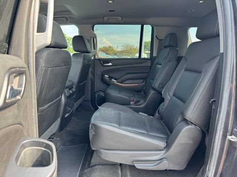Used 2018 Chevrolet Suburban Premier AWD/4WD image 16