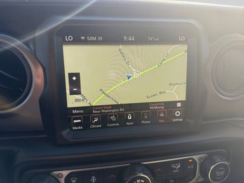 Certified 2023 Jeep Gladiator Sport AWD/4WD image 21