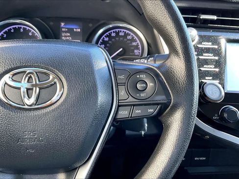 Used 2020 Toyota Camry LE FWD image 25
