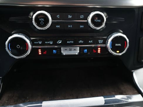 Certified 2023 Ford F150 Lariat w/ Equipment Group 502A High image 27