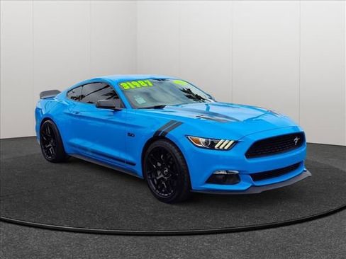 Used 2017 Ford Mustang GT Premium w/ Equipment Group 401A image 5