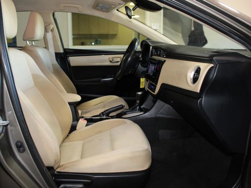 Used 2019 Toyota Corolla LE FWD image 24
