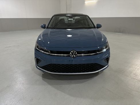 New 2026 Volkswagen Jetta SE FWD image 2