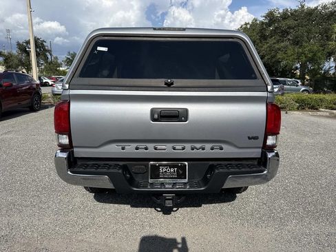 Used 2021 Toyota Tacoma SR5 RWD image 4