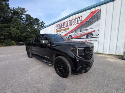 Used 2022 GMC Sierra 1500 Elevation w/ Elevation Premium Package