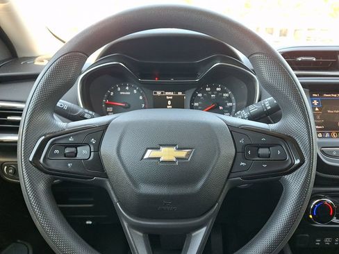 Used 2023 Chevrolet TrailBlazer LT FWD image 20