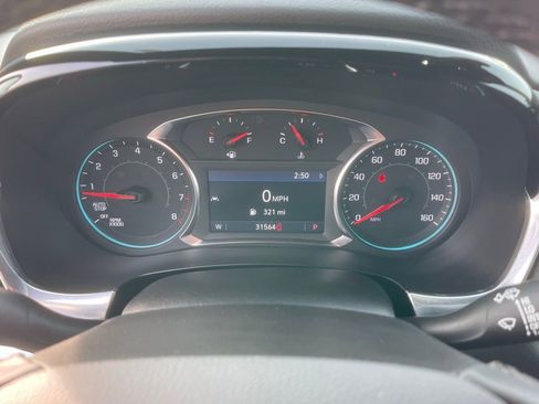 Used 2023 Chevrolet Traverse LT image 14