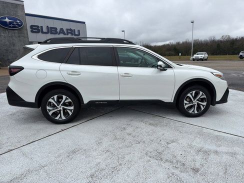 Used 2022 Subaru Outback Limited image 8