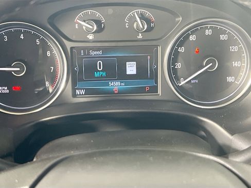 Used 2019 Buick Enclave Essence image 12