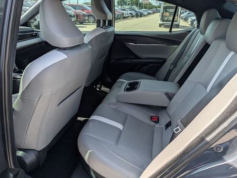 Used 2025 Toyota Camry SE w/ Convenience Package FWD image 27