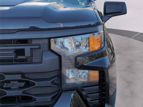 Used 2023 Chevrolet Silverado 1500 Custom Trail Boss w/ LPO, Dark Essentials Package image 12