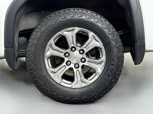 Certified 2022 GMC Sierra 1500 SLT w/ SLT Convenience Package image 37