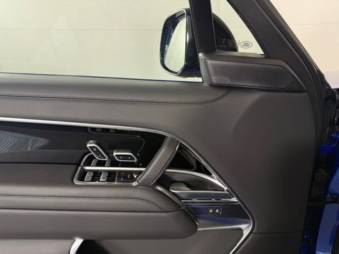 New 2025 Land Rover Range Rover Long Wheelbase SE AWD/4WD image 29
