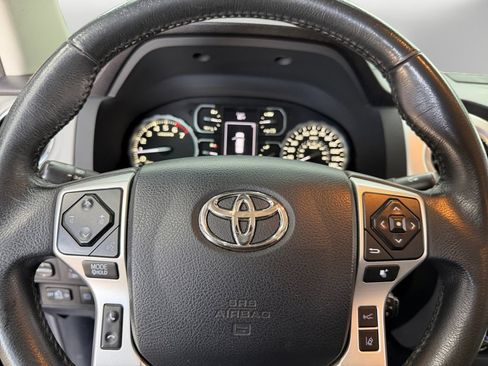 Used 2019 Toyota Tundra Limited w/ Limited Premium Package AWD/4WD image 18
