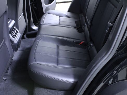 Used 2023 Land Rover Range Rover Evoque R-Dynamic SE image 12