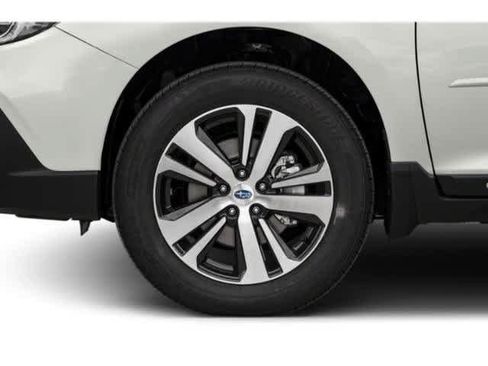 Used 2019 Subaru Outback 2.5i Limited AWD/4WD image 14