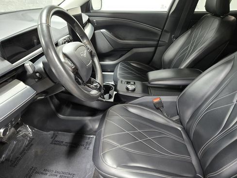 Used 2021 Ford Mustang Mach-E Select image 9