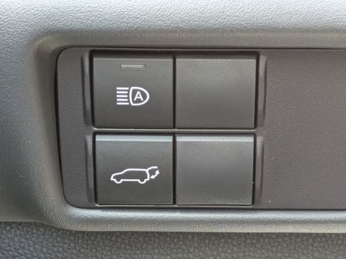 Used 2022 Toyota Highlander XSE AWD/4WD image 23