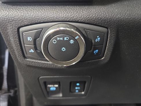 Used 2020 Ford F150 XLT w/ Equipment Group 302A Luxury AWD/4WD image 29