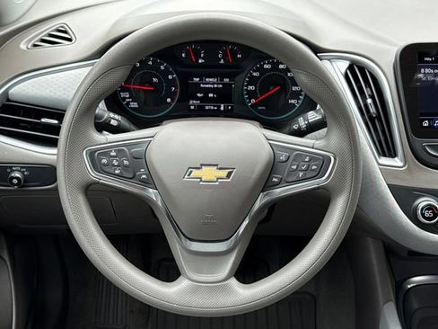 Used 2025 Chevrolet Malibu LT FWD image 14