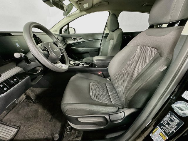 Used 2024 Kia Sportage LX AWD/4WD image 17